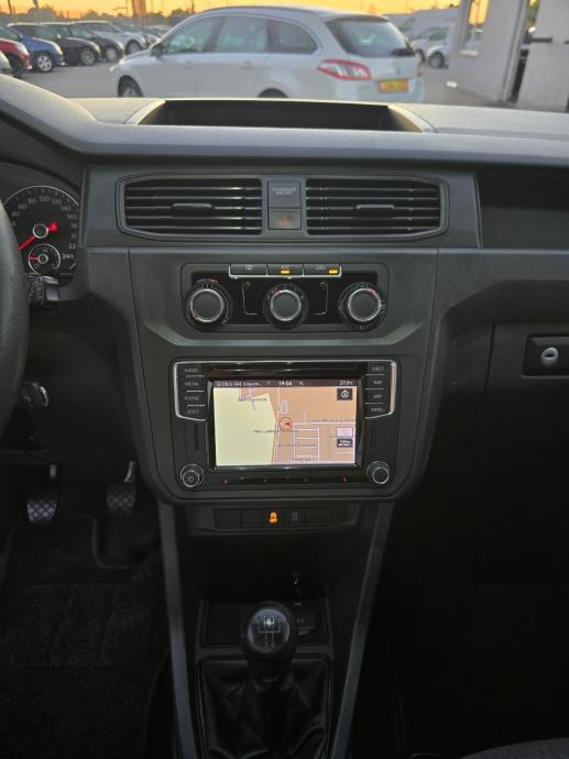 VW CADDY 2.0 TDI * ODLIČNO STANJE * 2019.GODINA * 185 000 KM * 9499€ *, fotografija 15