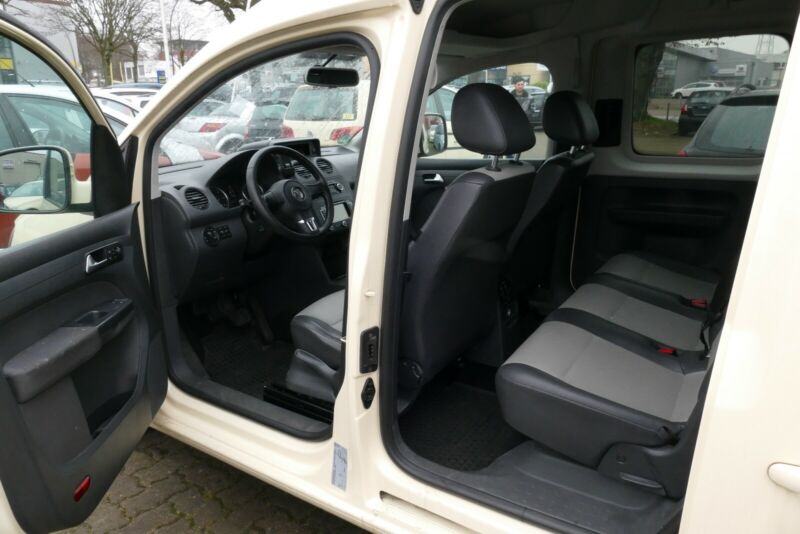 VW Caddy 2,0 TDI SA RAMPOM ZA INVALIDE, 2014 god.