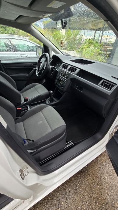 VW Caddy 2,0 TDI, fotografija 9