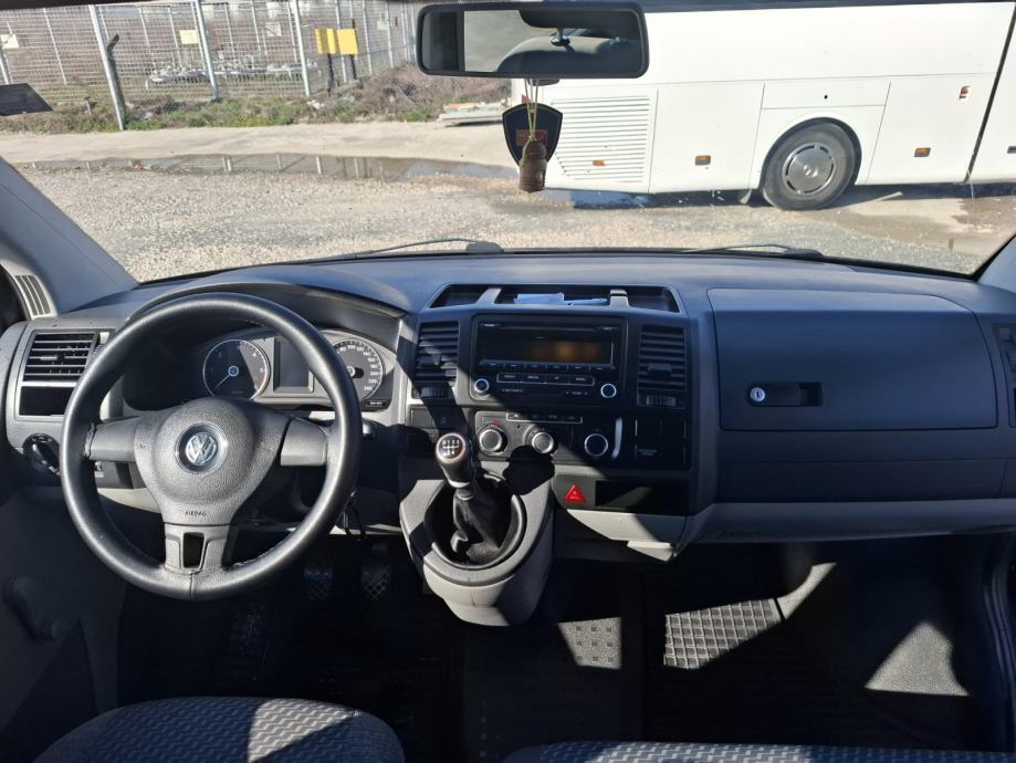 VW Caravelle 2.0 TDI, fotografija 16