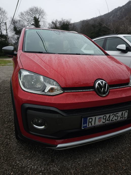 VW Cross Up! 2018. 1.0 75KS, fotografija 4