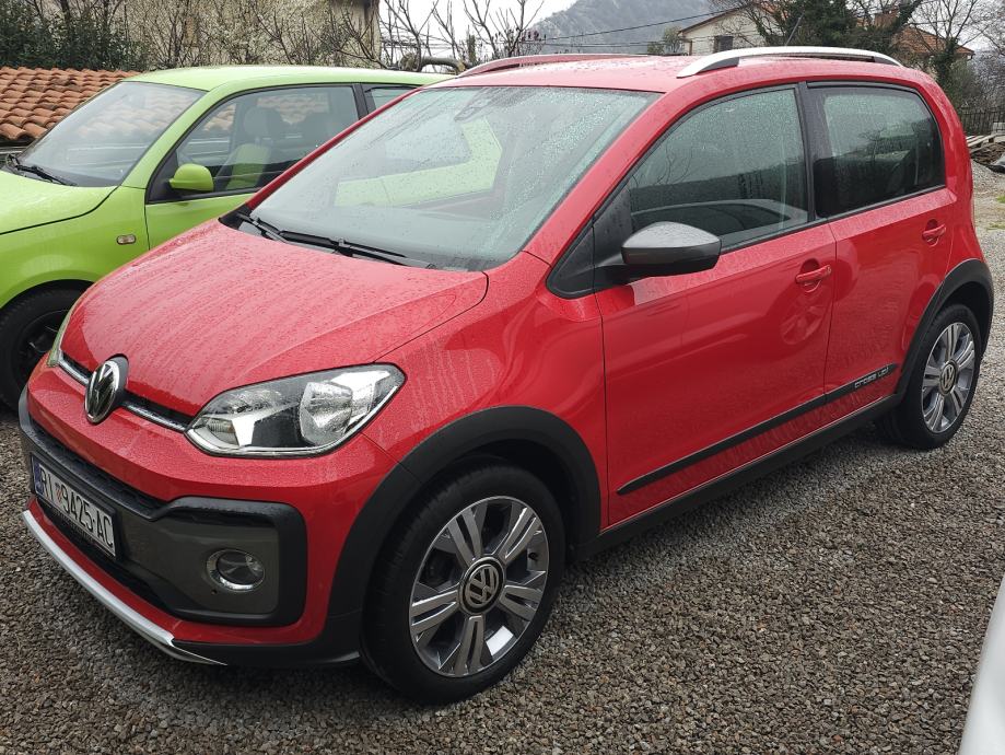VW Cross Up! 2018. 1.0 75KS, fotografija 3