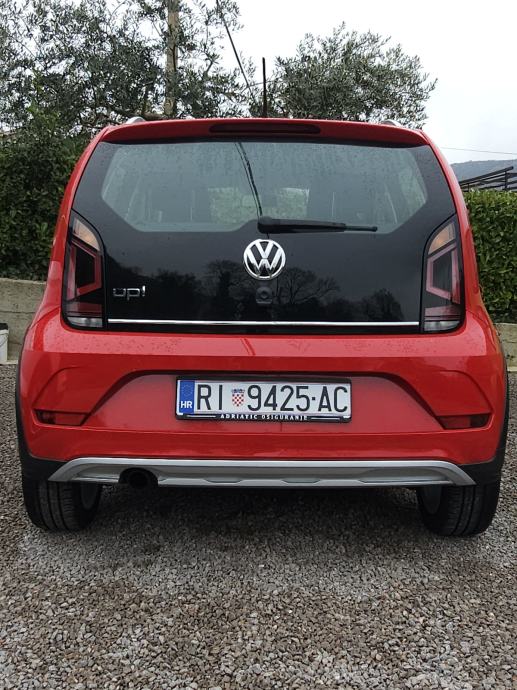 VW Cross Up! 2018. 1.0 75KS, fotografija 7