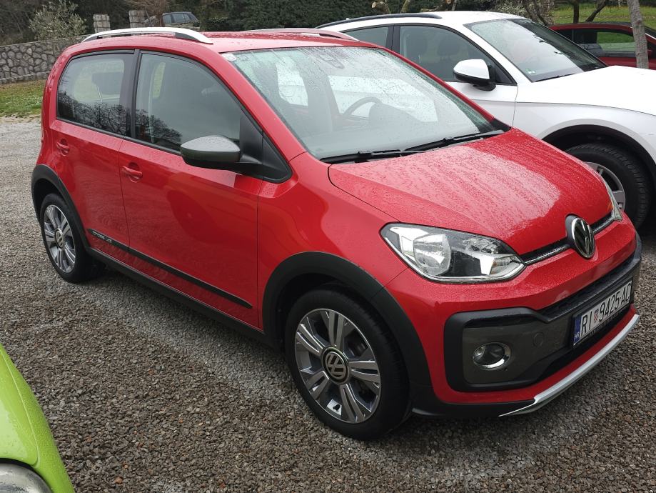 VW Cross Up! 2018. 1.0 75KS, fotografija 5