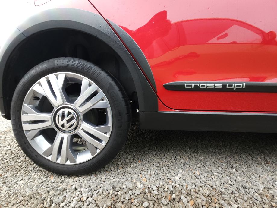 VW Cross Up! 2018. 1.0 75KS, fotografija 14