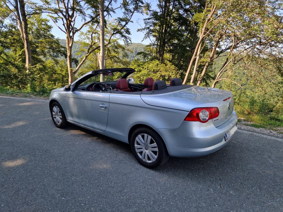 VW Eos 2,0 TDI 71tkm, servisna, rega 08/27, fotografija 2