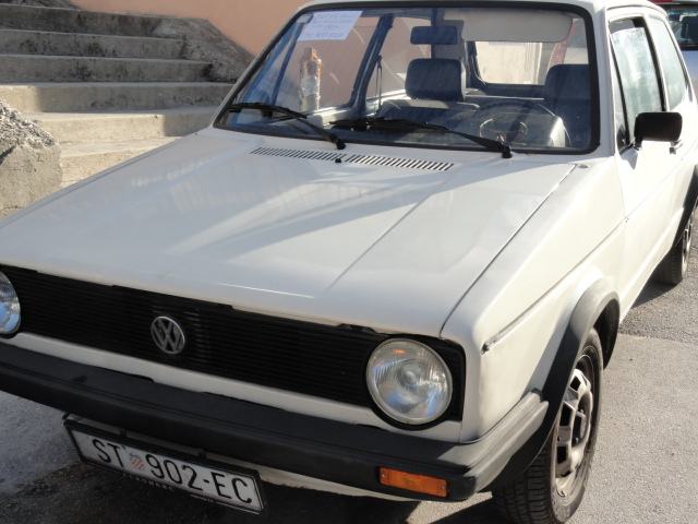 VW- GOLF 1.6 JGLD  1984.g. reg.05.2015.OLD TIMER V. GENERALNA
