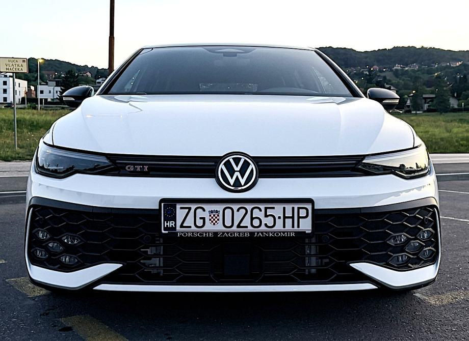 VW GOLF 8.5 2.0 GTI, fotografija 3