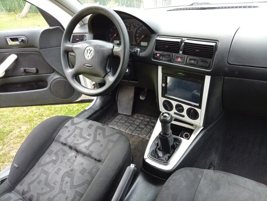 VW Golf 4 1,4 akcija - 649 eura, fotografija 17