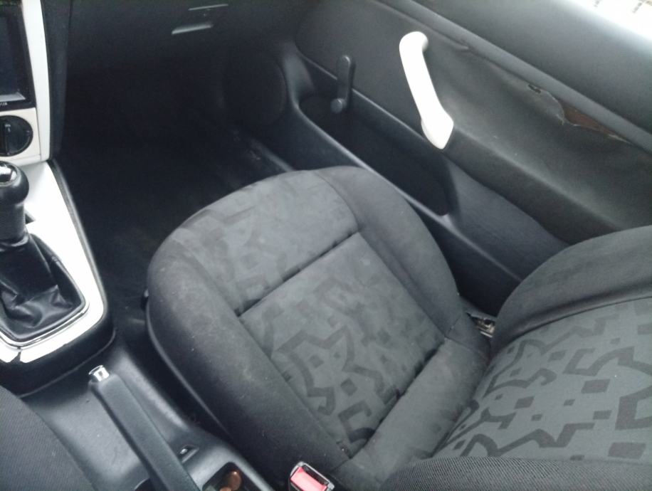 VW Golf 4 1,4 akcija - 649 eura, fotografija 11