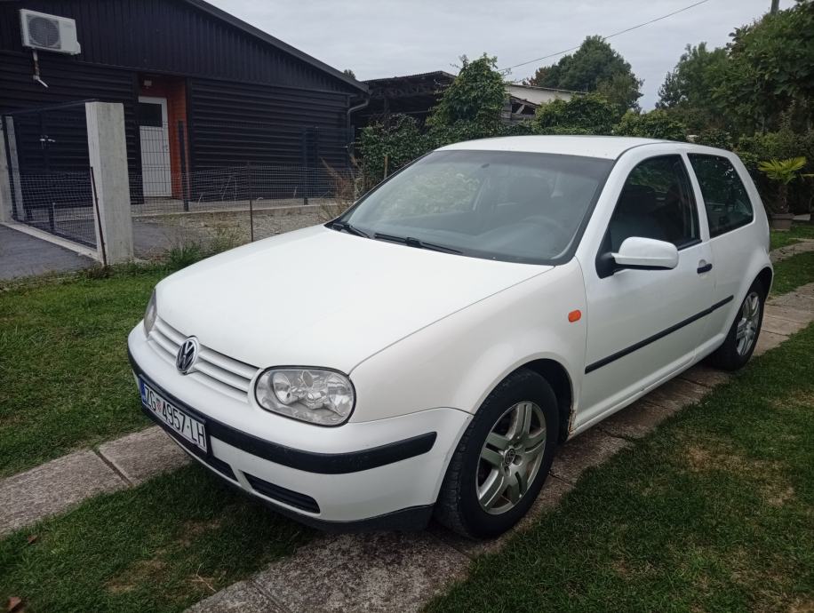 VW Golf 4 1,4 akcija - 649 eura, pogled izvana - slika 4