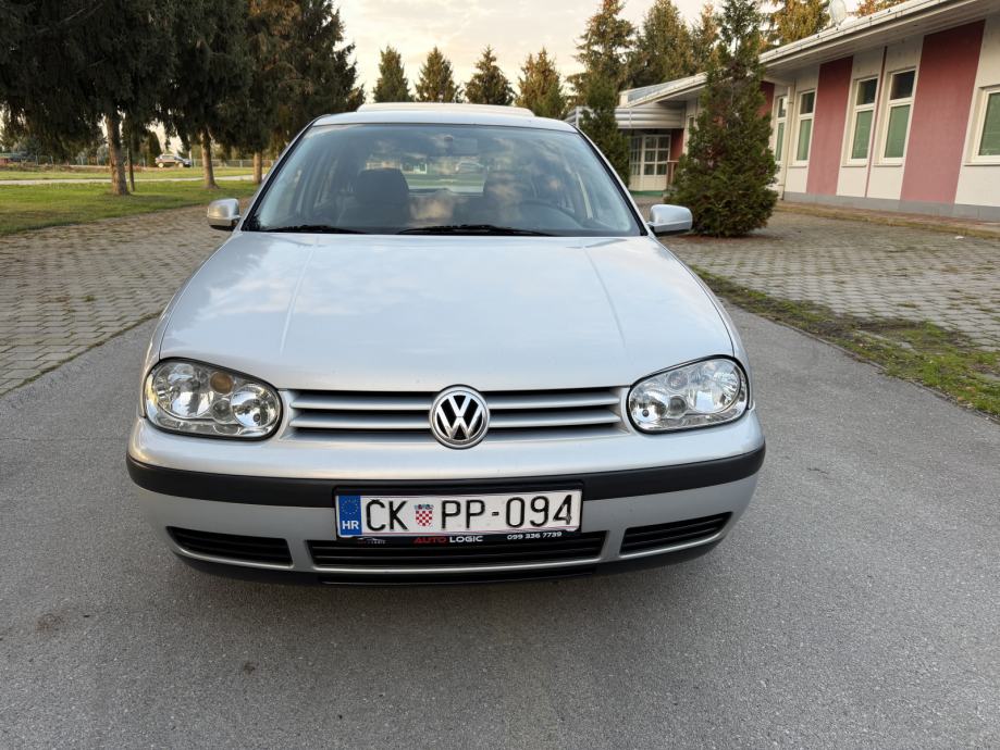 VW Golf 4 1.6 automatik, 5 vrata, siber, reg god dana, pogled izvana - slika 3