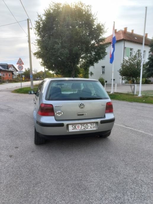 VW Golf 4 1,9 SDI PRVI VLASNIK AUTO ODLICAN, fotografija 10
