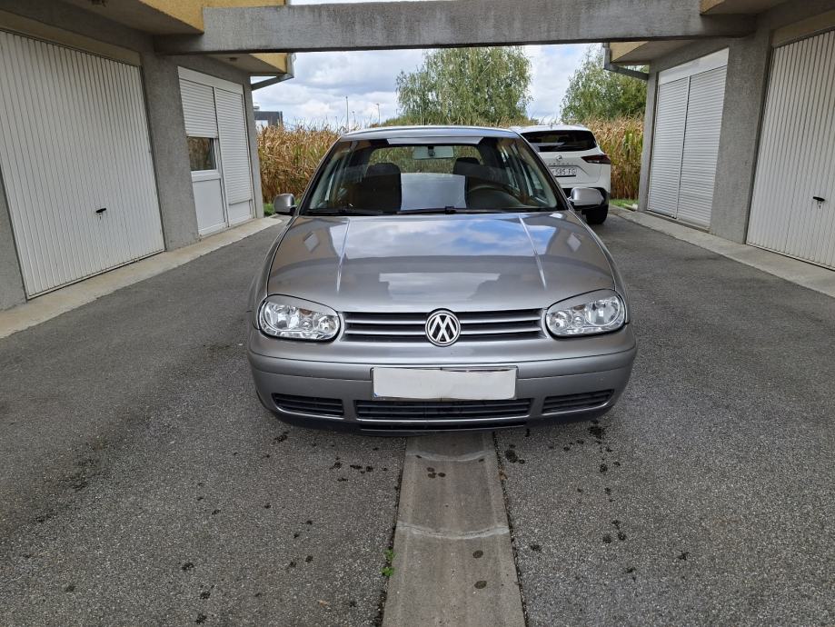 VW Golf 4 1,9 TDI 77 KV kuka. Reg 7 mj 2027 godina 2003, fotografija 19