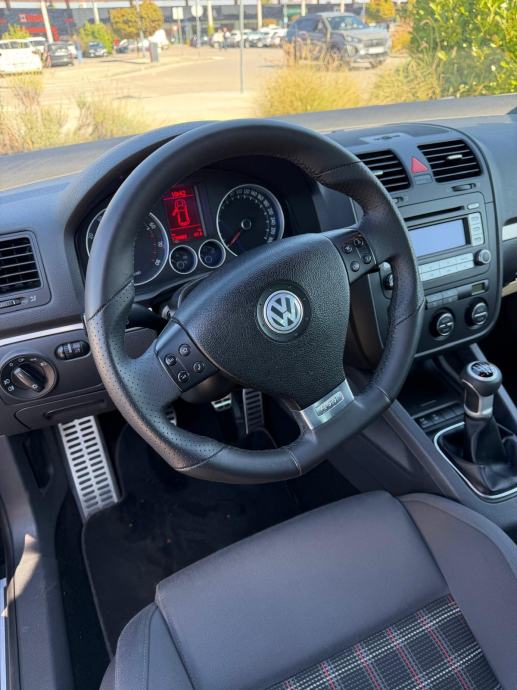 VW Golf 5 GTI 2,0 TFSI, fotografija 13