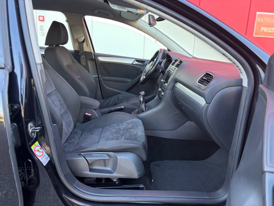 ••VW GOLF 6 1,4 TSI TURBO 160 KS HIGHLINE NAPRAVLJEN VELIKI SERVIS!!!, fotografija 8