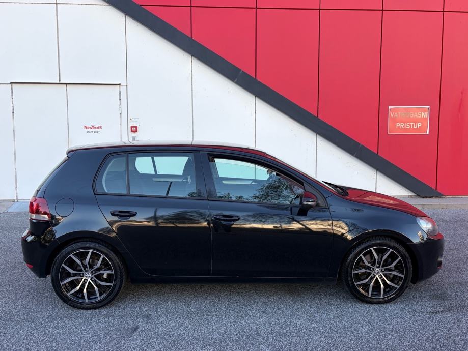 ••VW GOLF 6 1,4 TSI TURBO 160 KS HIGHLINE NAPRAVLJEN VELIKI SERVIS!!!, fotografija 6