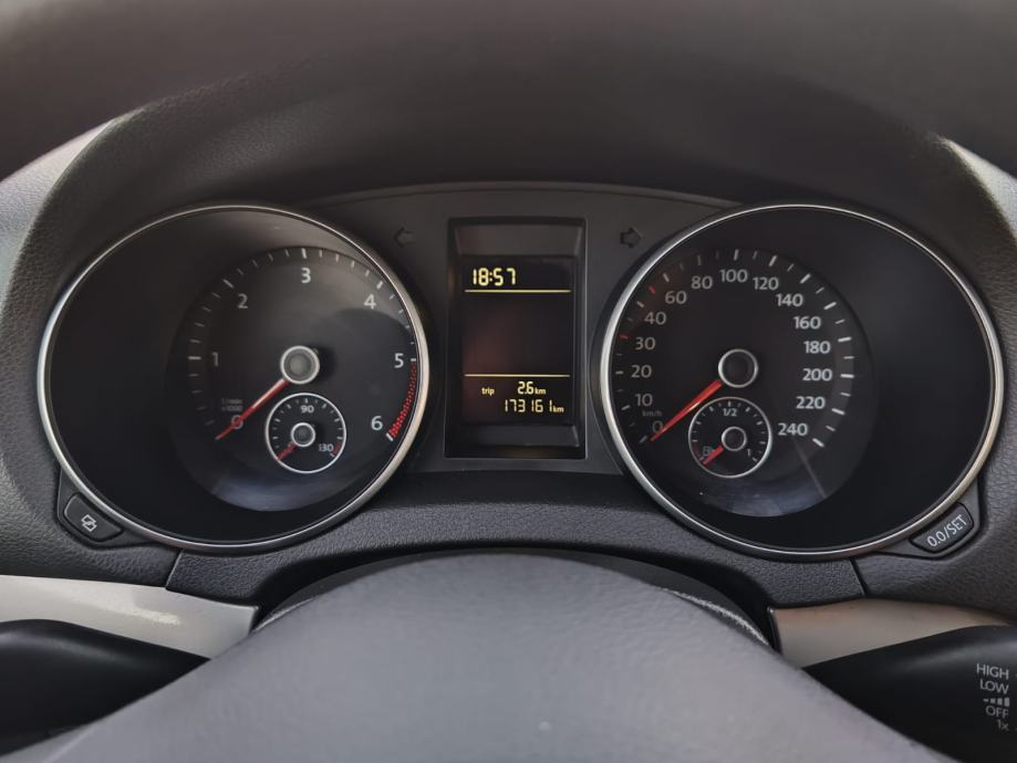 VW Golf 6 1,6 TDI,2010 G, 177000 KM, KARTICE DO 36 RATA, fotografija 17