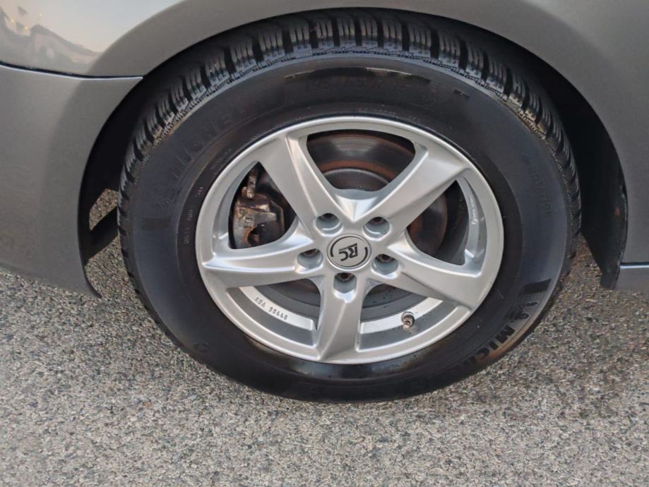 VW Golf 6 1,6 TDI,2010 G, 177000 KM, KARTICE DO 36 RATA, fotografija 8
