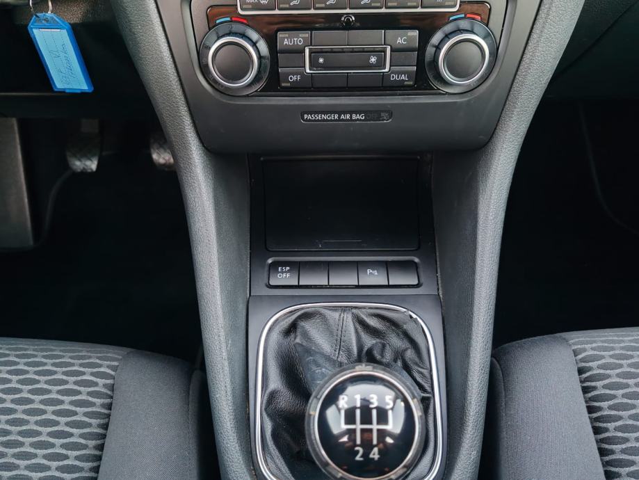 VW Golf 6 1,6 TDI,2010 G, 177000 KM, KARTICE DO 36 RATA, fotografija 16