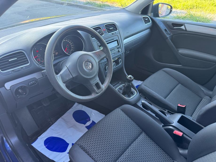 VW Golf 6 1,6 TDI 2011 - REG 7/2027•Novo kvačilo•Alu 16”•Klima•Klima, fotografija 9