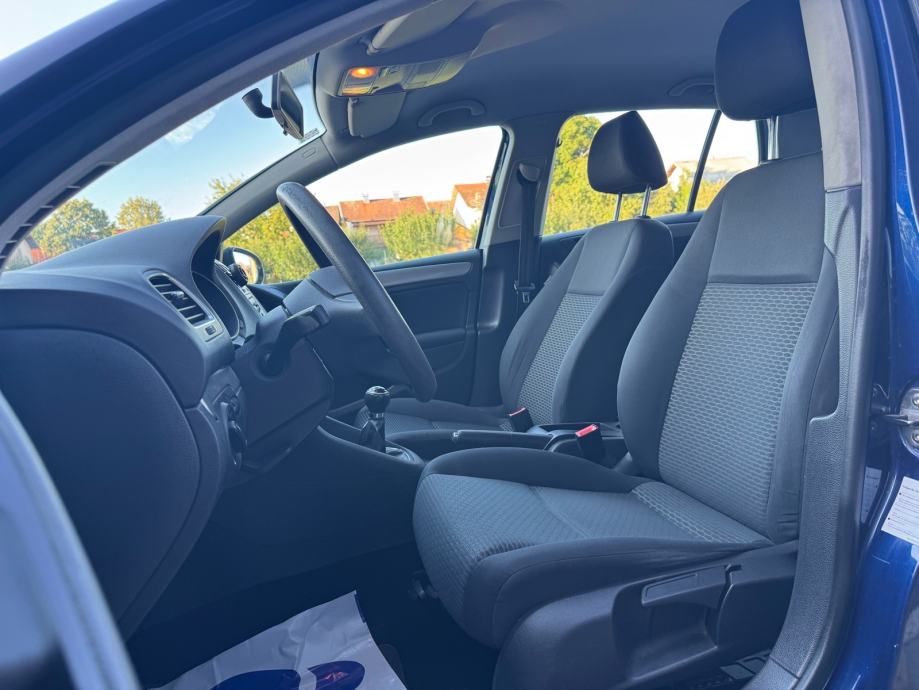 VW Golf 6 1,6 TDI 2011 - REG 7/2027•Novo kvačilo•Alu 16”•Klima•Klima, fotografija 10