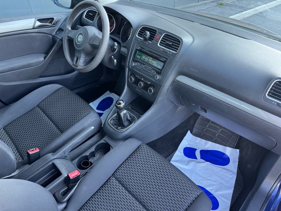 VW Golf 6 1,6 TDI 2011 - REG 7/2027•Novo kvačilo•Alu 16”•Klima•Klima, fotografija 11