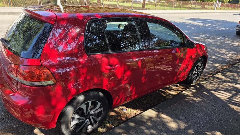 VW Golf 6 1,6 TDI..235TKM..4850EUR..ODLICAN, pogled izvana - slika 2