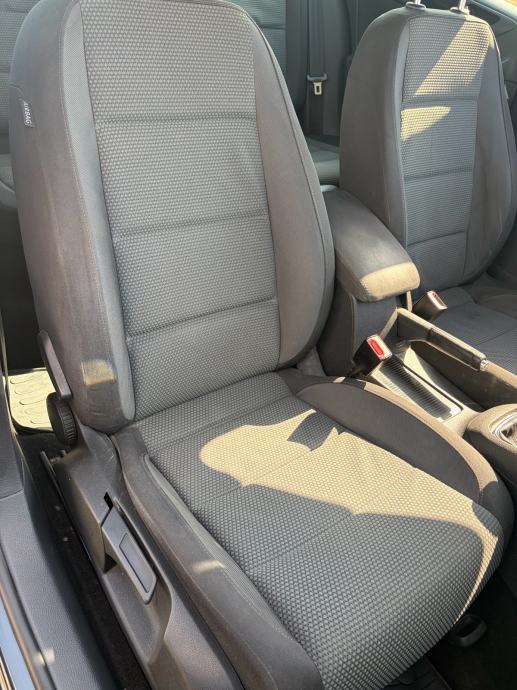 VW GOLF 6 1.6 TDI COMFORTLINE *REGISTRIRAN GODINU DANA *ISPIS KM *, fotografija 15