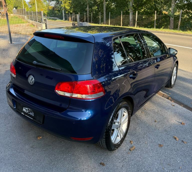 VW Golf 6 1,6 TDI MATCH *JAMSTVO 12 MJESECI*, fotografija 4
