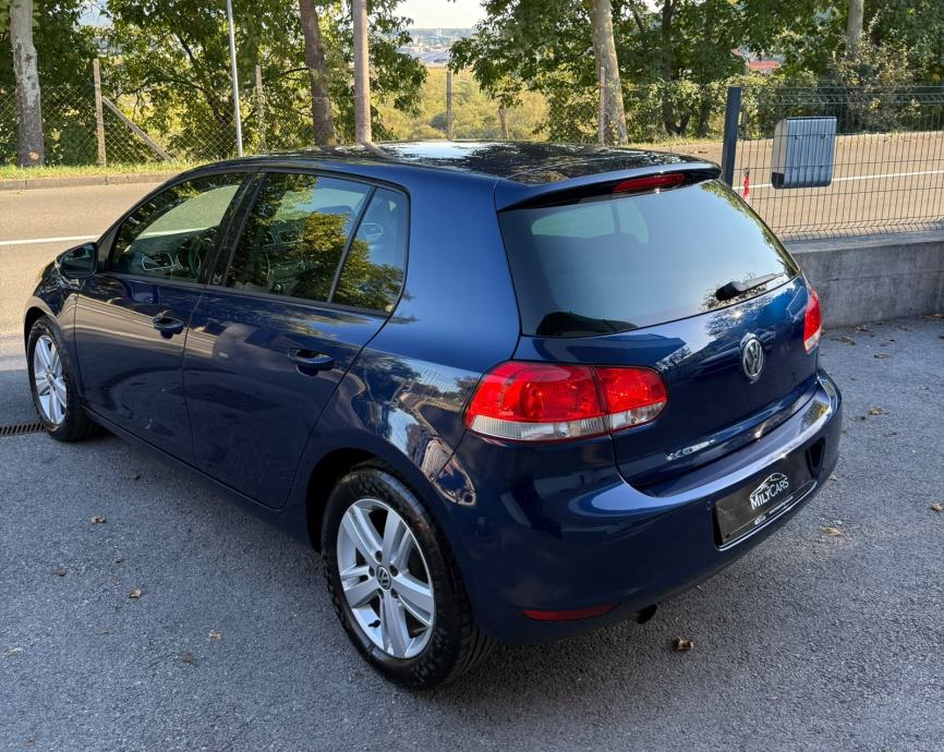 VW Golf 6 1,6 TDI MATCH *JAMSTVO 12 MJESECI*, fotografija 5