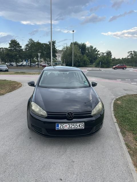 VW Golf 6 1,6 TDI Rabbit , uredno održavan, nove gume, fotografija 2