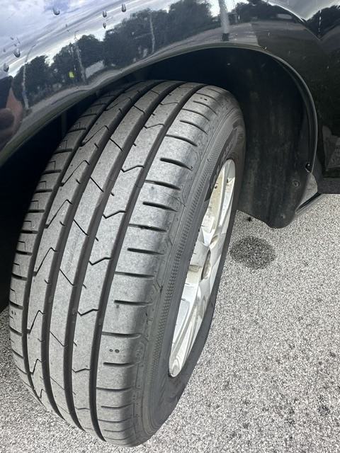 VW Golf 6 1,6 TDI Rabbit , uredno održavan, nove gume, fotografija 14