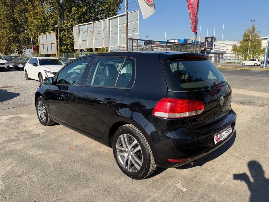 VW Golf 6 1,6 TDI REG:01/2027 - KOŽA - PARK. SENZORI - AUTOKREDIT, fotografija 4
