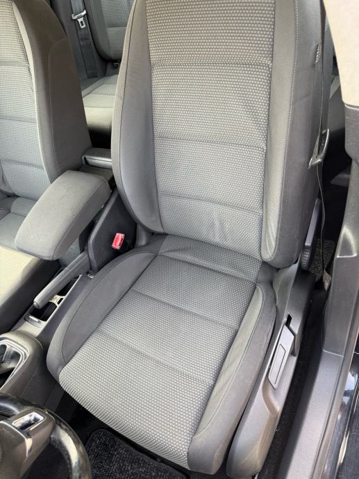 VW Golf 6 2,0 TDI ** REGISTRIRAN GODINU DANA**, fotografija 14