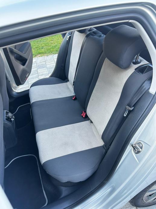 VW Golf 6 2,0 TDI, fotografija 8