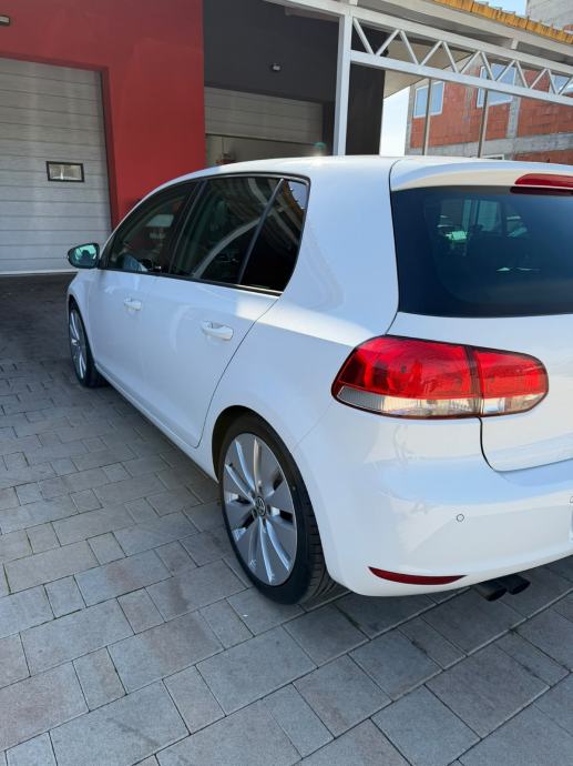 VW Golf 6 2,0 TDI STYLE REGISTRIRAN, fotografija 3