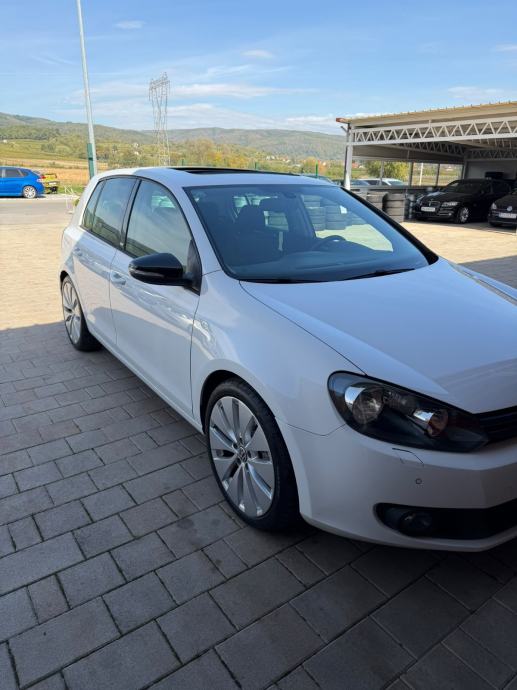 VW Golf 6 2,0 TDI STYLE REGISTRIRAN, fotografija 4