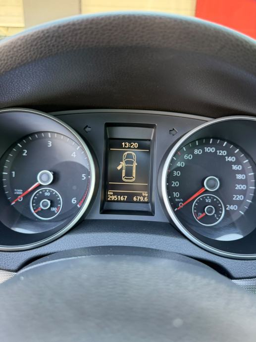 VW Golf 6 2,0 TDI STYLE REGISTRIRAN, fotografija 10