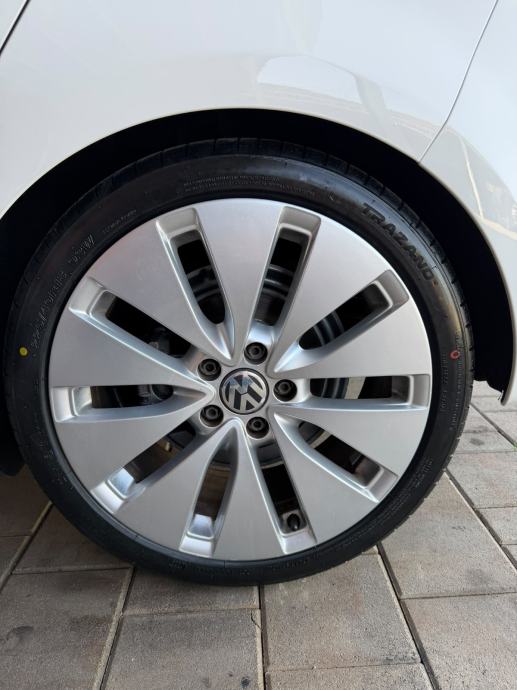 VW Golf 6 2,0 TDI STYLE REGISTRIRAN, fotografija 16