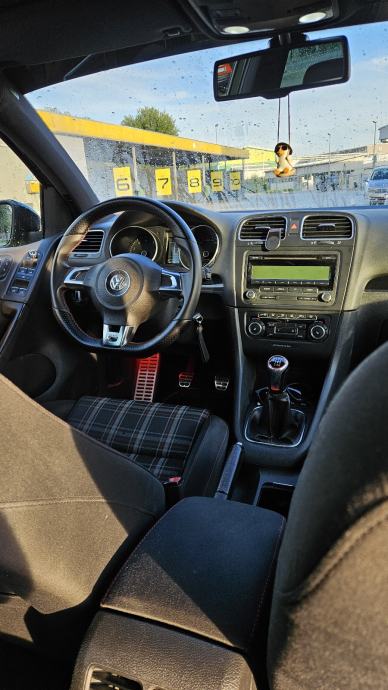 VW Golf 6 2,0 TSI, fotografija 7