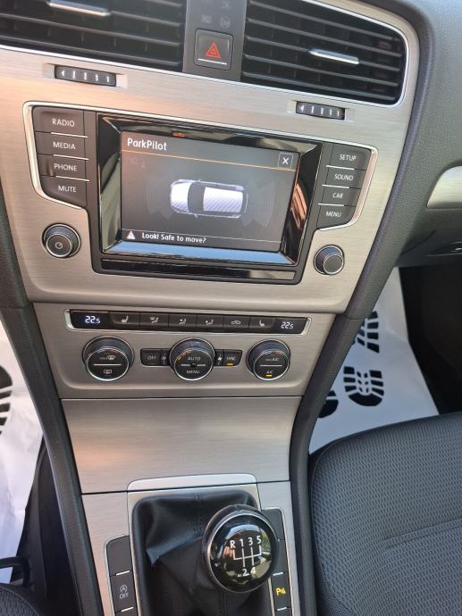 VW Golf 7 1 6 TDI 2015god GR.SJEDALA PDC JAMSTVO SERVISNA NA IME, fotografija 15