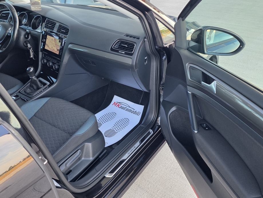 VW Golf 7 1,0 TSI IQ DRIVE 85KW ALU,NAVI,KAMERA, fotografija 12
