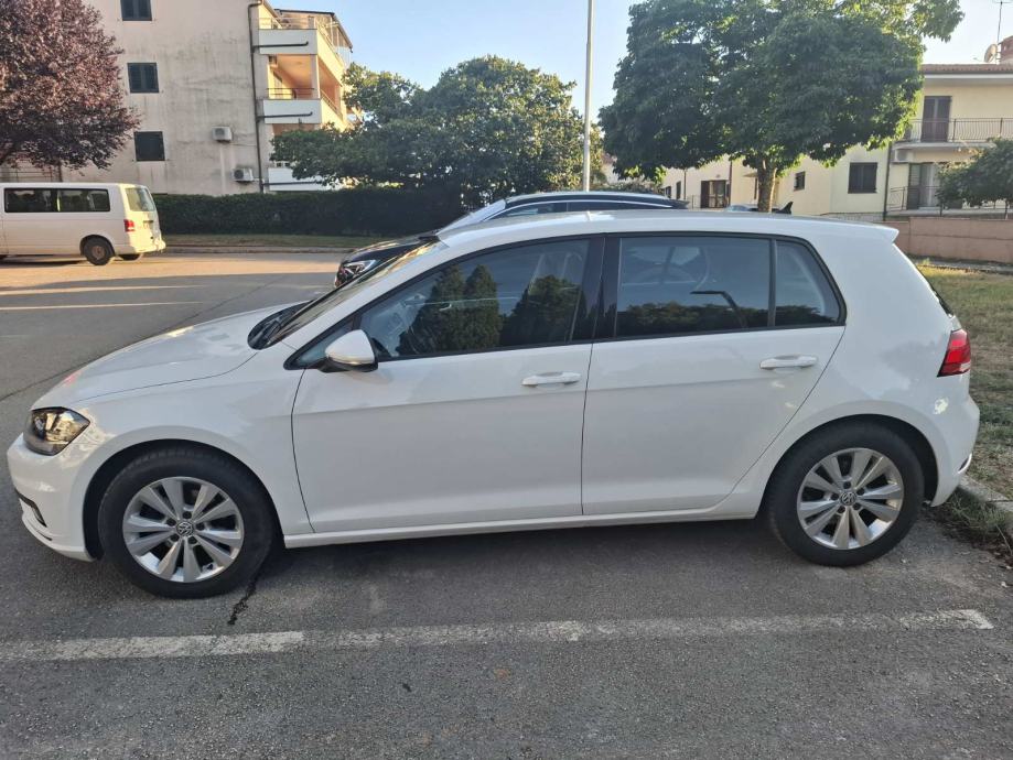 VW Golf 7 1,0 TSI- Registracija do 7.2027., fotografija 3
