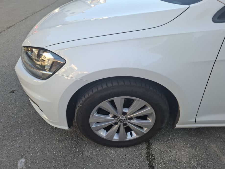 VW Golf 7 1,0 TSI- Registracija do 7.2027., fotografija 5