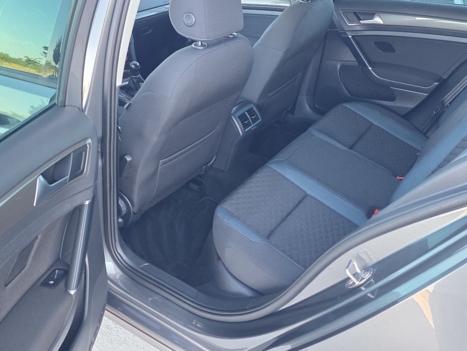 VW Golf 7 1,5 TSI IQ DRIVE 96KW ALU,NAVI,KAMERA,VOZILO U DOLASKU, fotografija 16