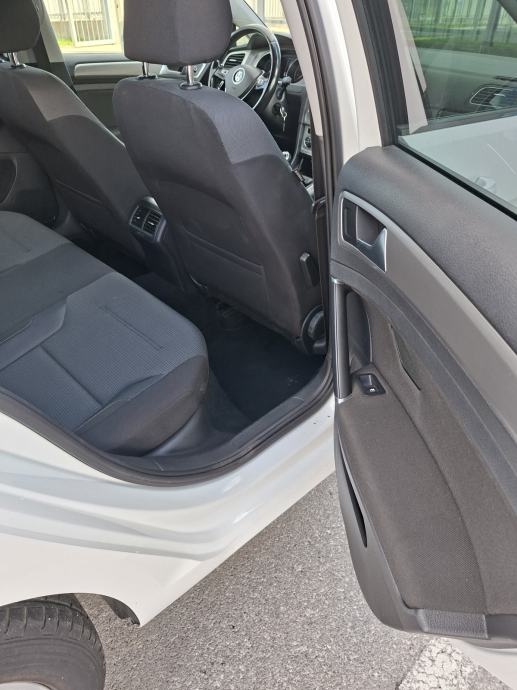 VW Golf 7 , 1.6 tdi, 2017 g. reg. 9/2027, fotografija 12