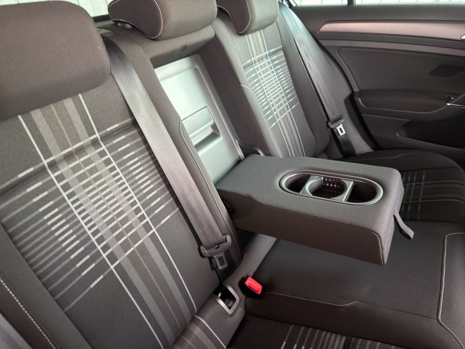 VW Golf 7 1,6 TDI BMT LOUNGE ALU WEBASTO PDC EL. PAKET GARANCIJA, fotografija 13