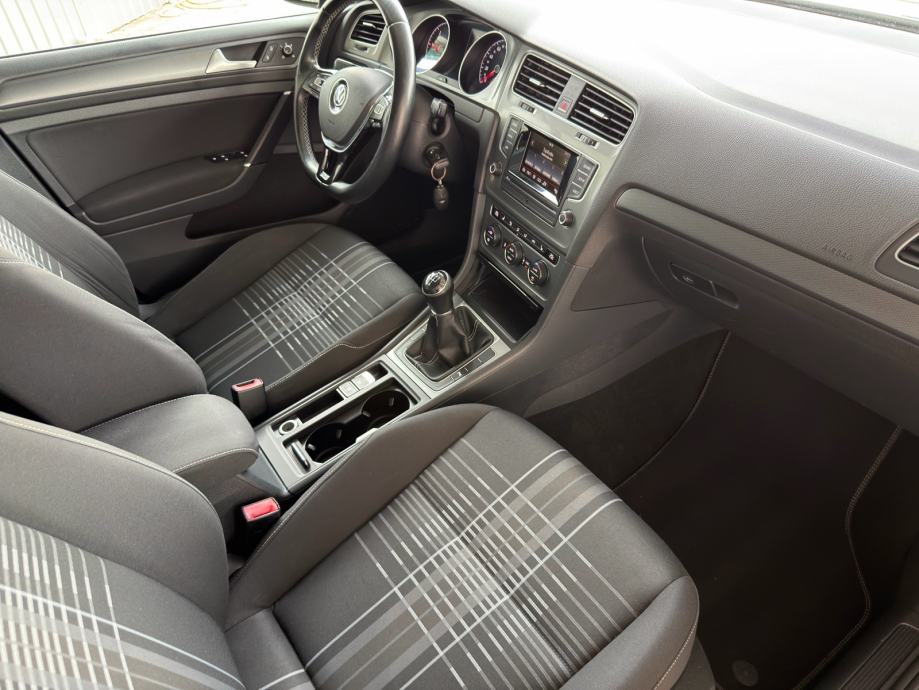 VW Golf 7 1,6 TDI BMT LOUNGE ALU WEBASTO PDC EL. PAKET GARANCIJA, fotografija 11