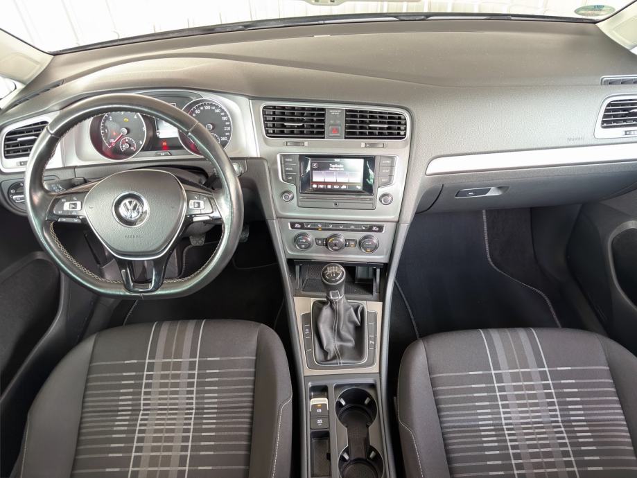 VW Golf 7 1,6 TDI BMT LOUNGE ALU WEBASTO PDC EL. PAKET GARANCIJA, fotografija 8